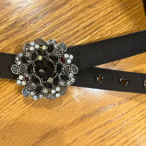 Talbots Bundle of 5 belts, 4 leather and 1 leather with cloth front.  xl sizes - Picture 6 of 12